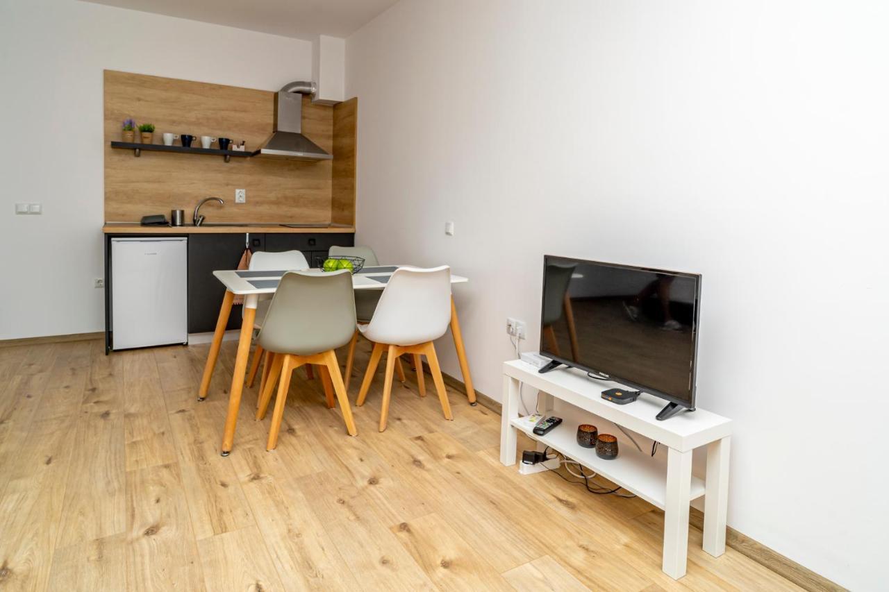 Aparthotel Primorsko Ngoại thất bức ảnh