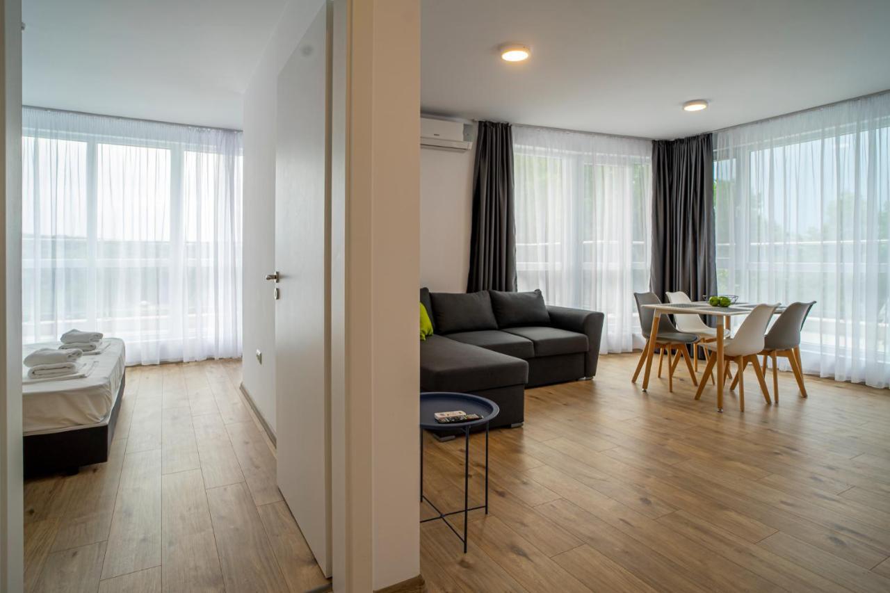 Aparthotel Primorsko Ngoại thất bức ảnh
