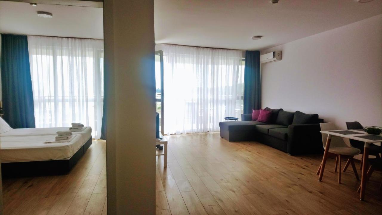 Aparthotel Primorsko Ngoại thất bức ảnh