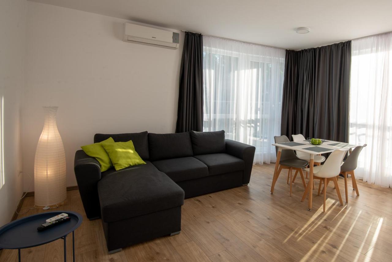 Aparthotel Primorsko Ngoại thất bức ảnh